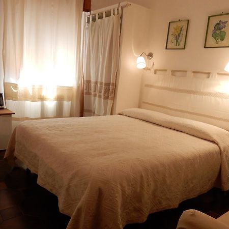 Bed & Breakfast Yin & Yang 산판탈레오 외부 사진