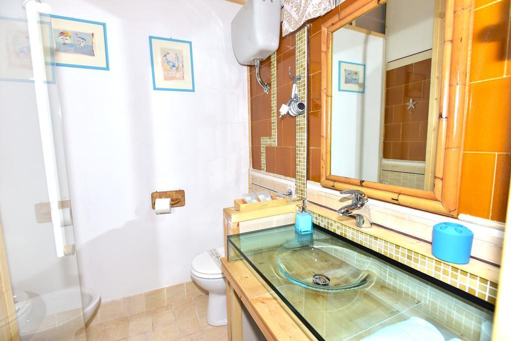 Bed & Breakfast Yin & Yang 산판탈레오 외부 사진