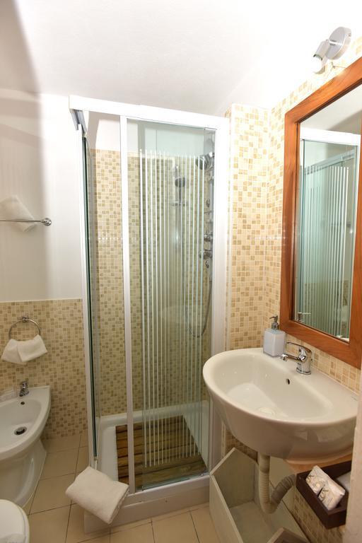 Bed & Breakfast Yin & Yang 산판탈레오 외부 사진