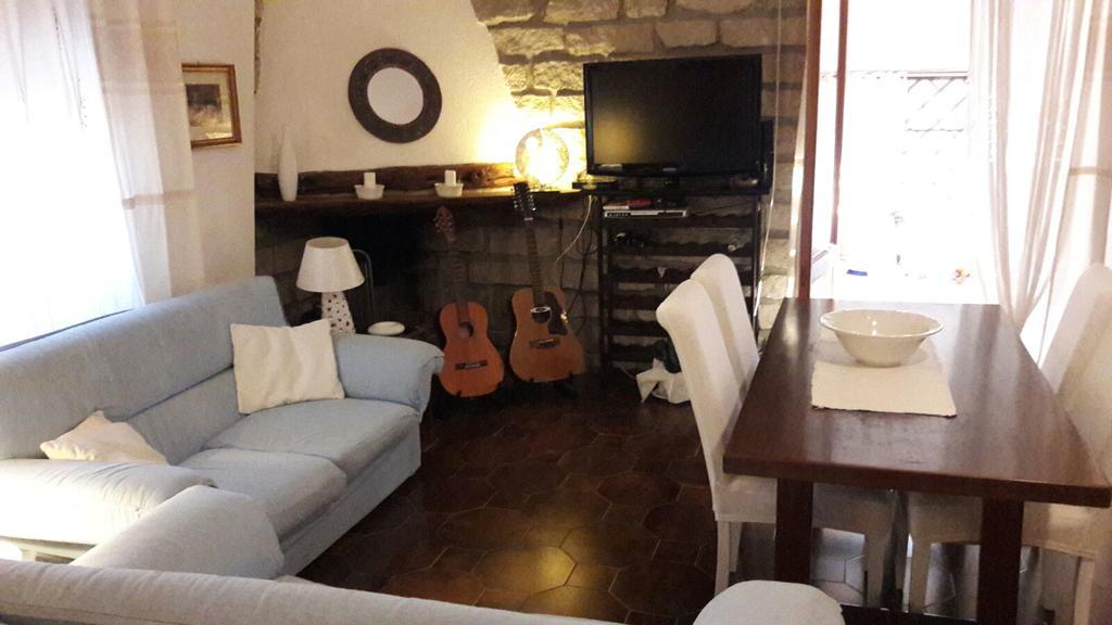 Bed & Breakfast Yin & Yang 산판탈레오 외부 사진